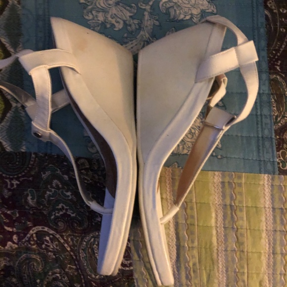 CHAPS White Wedge Sandals - Picture 2 of 3
